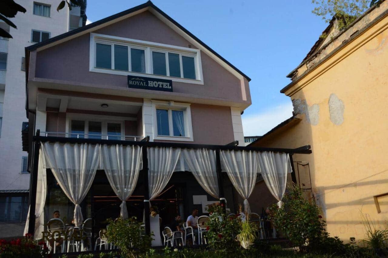 Royal Hotel Peshkopi Albania Esterno foto
