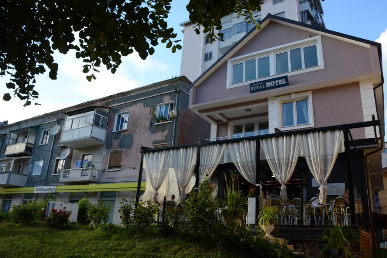 Royal Hotel Peshkopi Albania Esterno foto