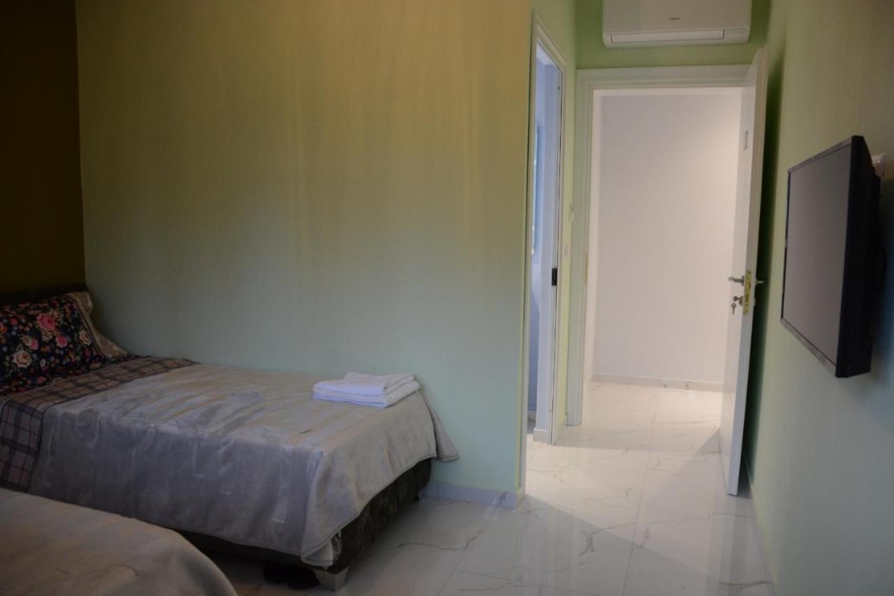 Royal Hotel Peshkopi Albania Esterno foto