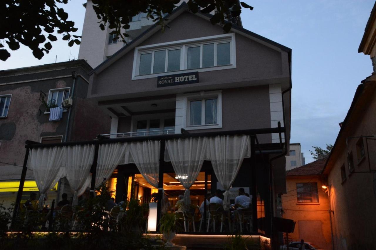 Royal Hotel Peshkopi Albania Esterno foto