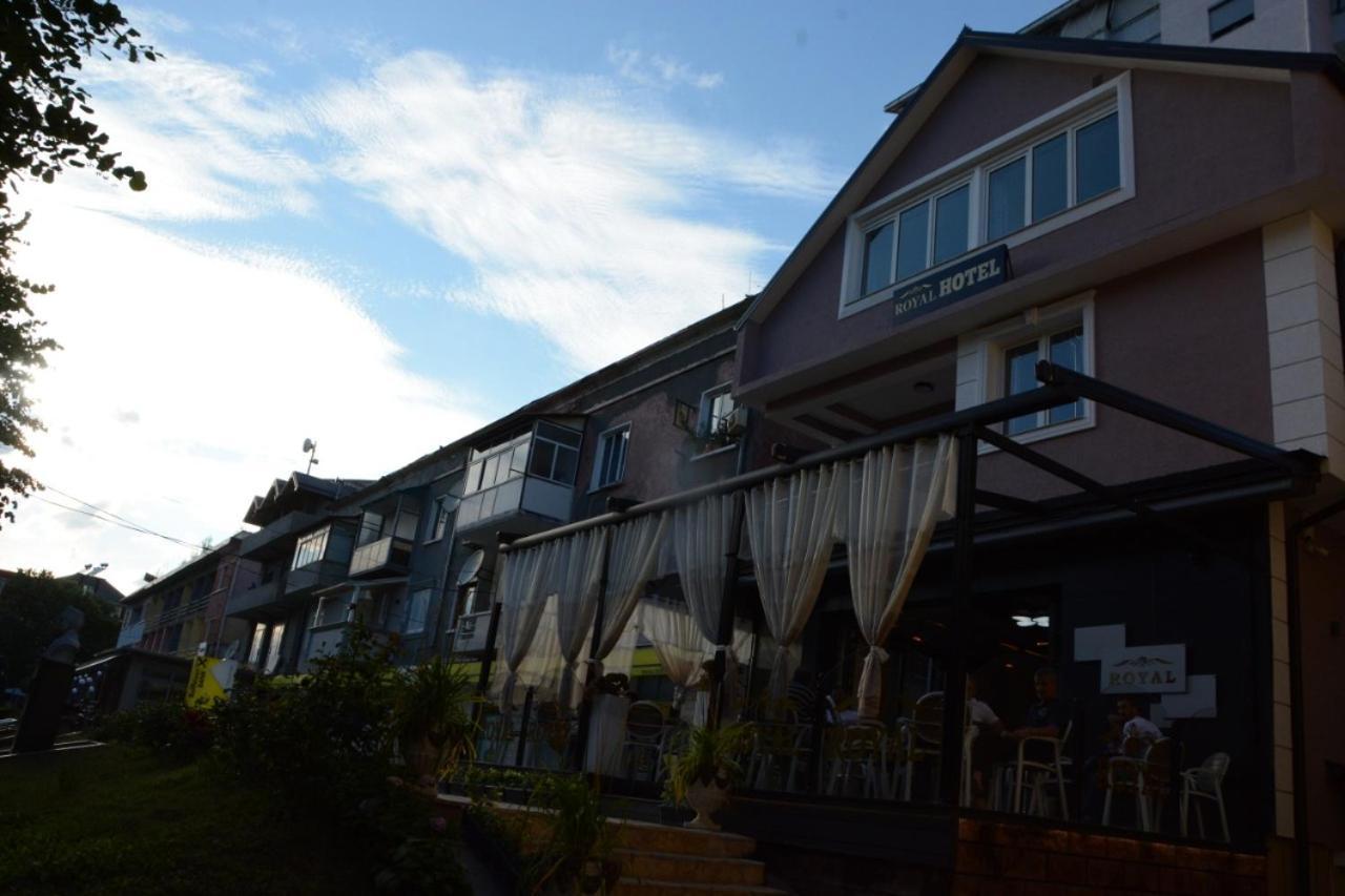 Royal Hotel Peshkopi Albania Esterno foto