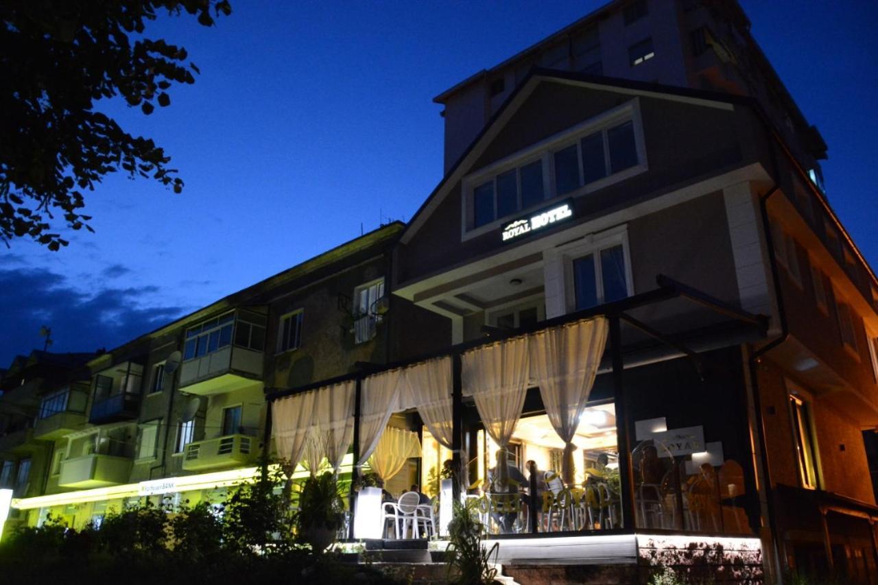 Royal Hotel Peshkopi Albania Esterno foto
