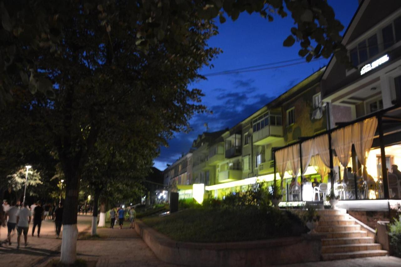 Royal Hotel Peshkopi Albania Esterno foto