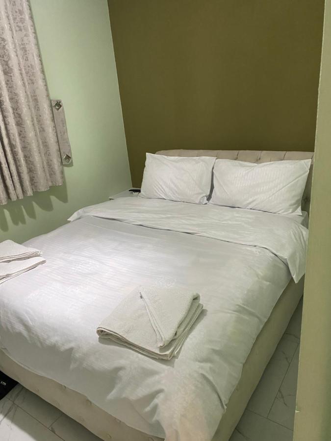 Royal Hotel Peshkopi Albania Esterno foto